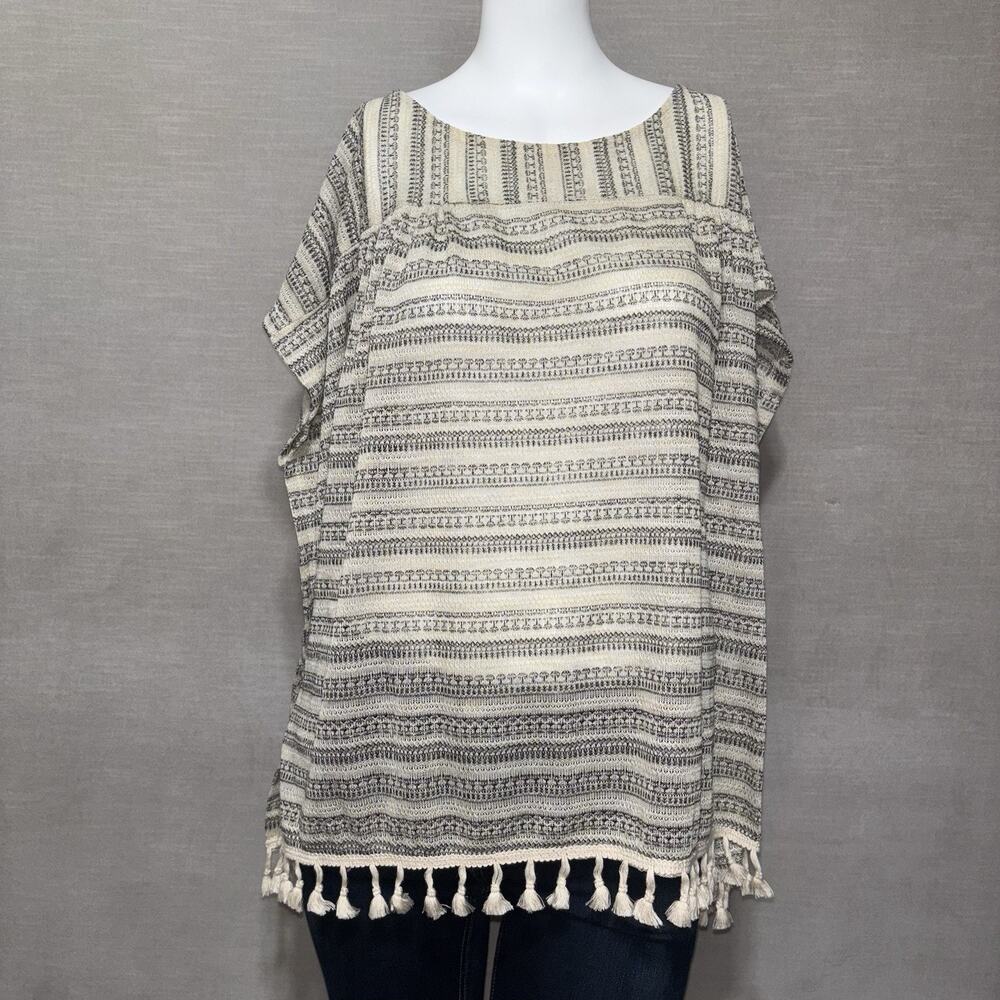 Bobeau Womens Striped Oversized Poncho Top Med Tassle Fringe Hem Boho Indie USA